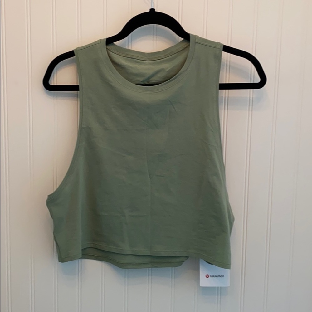 NWT - Lululemon- Cut Back Crop tank
